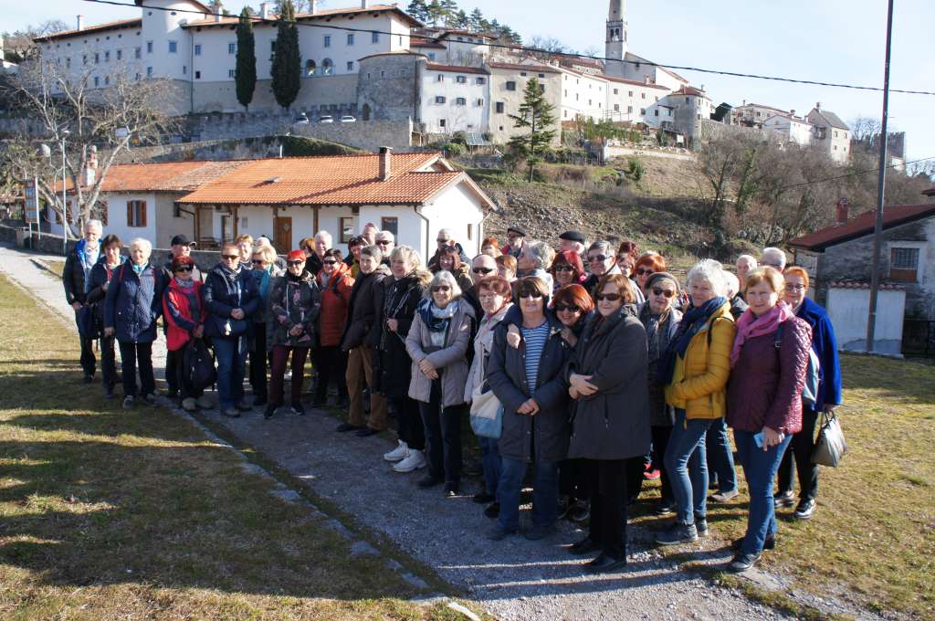 Društvo Lipa v Vipavski dolini, na Krasu in na Goriškem polju.