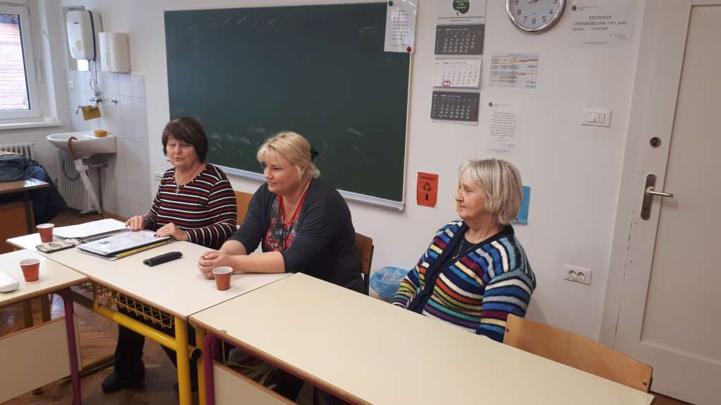 Pogovor s pisateljico Nino Mav Hrovat